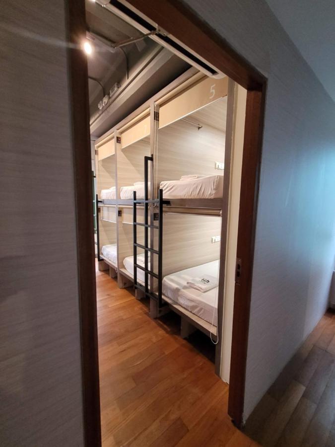 Wink At Upper Cross Street Hotel Сингапур Екстериор снимка